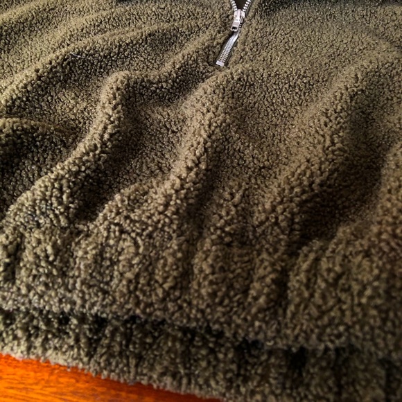 Half Zip Faux Fur Sweatshirt - Picture 5 of 7